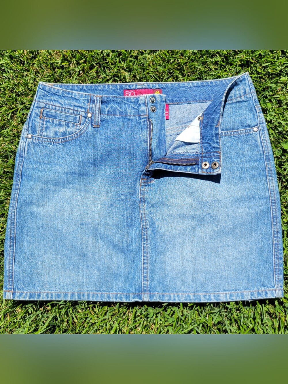 So....so real. so right Y2K Denim Mini Skirt Snap & Zip Size 9, 32W 100% Cotton
